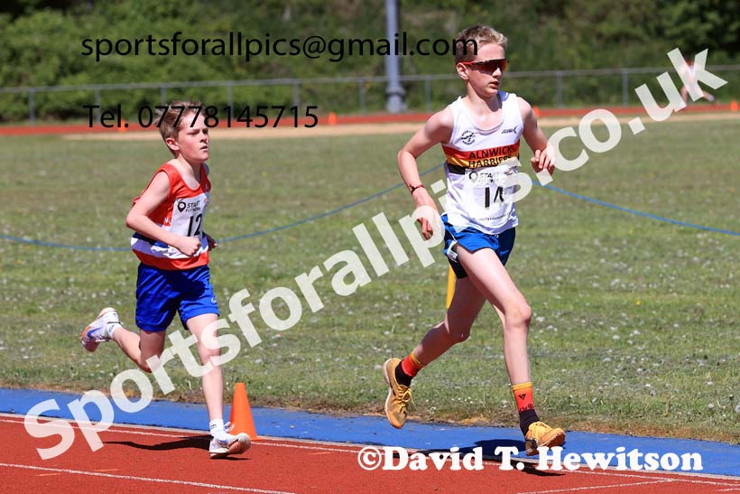 Boys under-13s 1500 metres, 2025 North Eastern Track and Field Champs., Shildon, County Durham. Photo: David T. Hewitson/Sports for All Pics